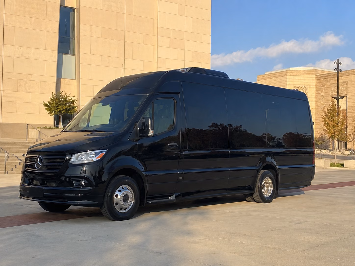 hotel shuttles for conferences and business travel
