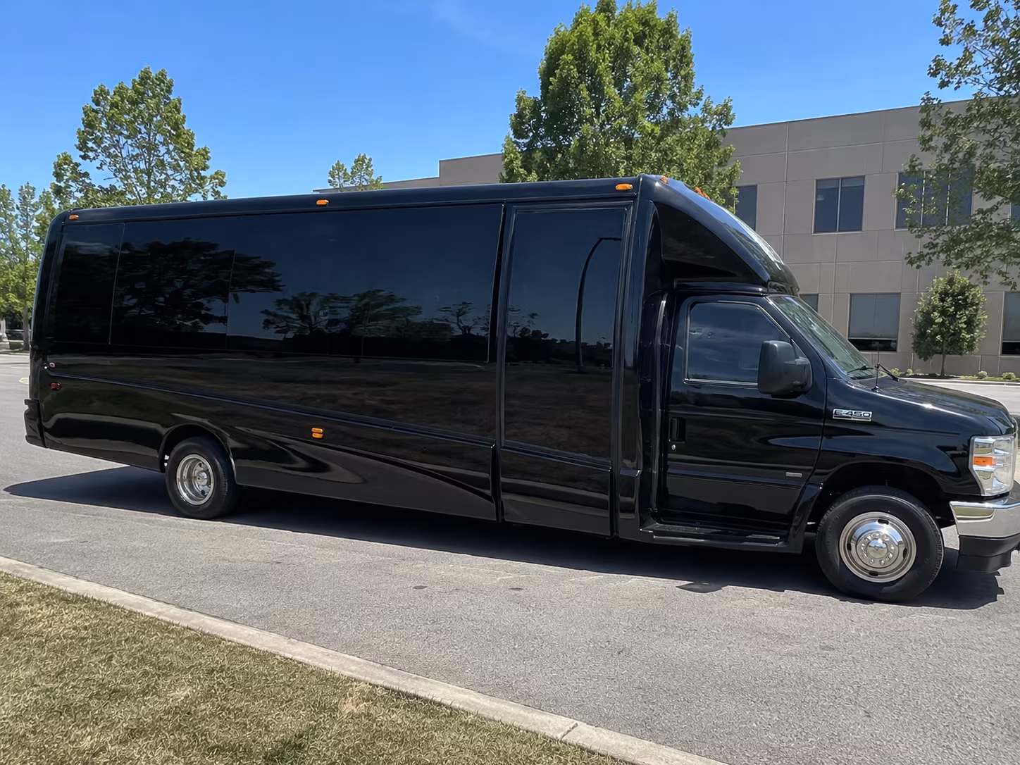 san francisco corporate retreat shuttle bus rentals